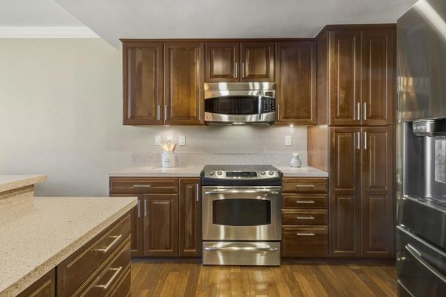 910 Island Drive 408, Rancho Mirage, CA 92270