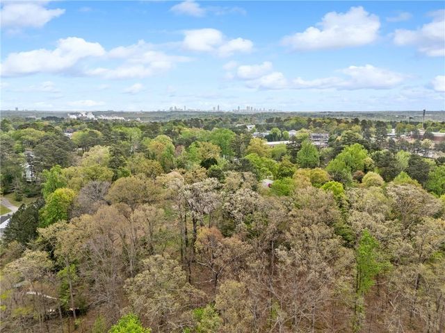 5121 Heather Road SE, Smyrna, GA 30082