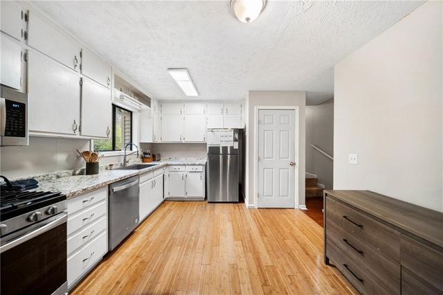 5121 Heather Road SE, Smyrna, GA 30082