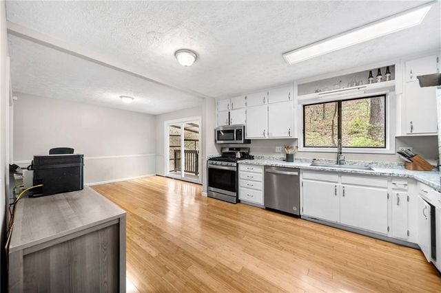 5121 Heather Road SE, Smyrna, GA 30082