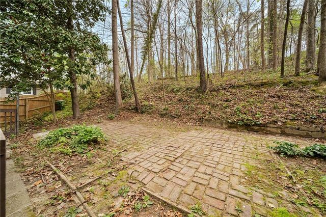 5121 Heather Road SE, Smyrna, GA 30082