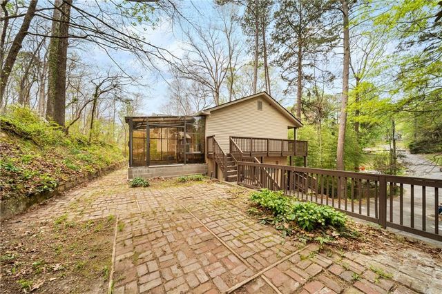 5121 Heather Road SE, Smyrna, GA 30082