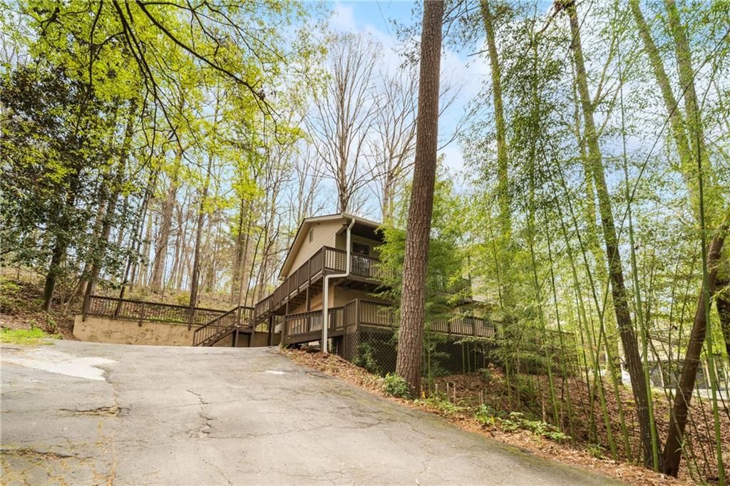 5121 Heather Road SE, Smyrna, GA 30082