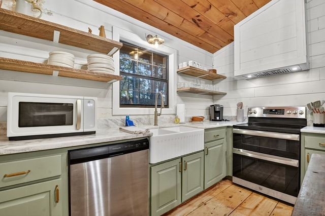 50 Lakeview Dr, Cherry Log, GA 30522