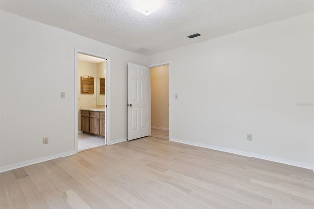 34035 PARK LANE, Leesburg, FL 34788