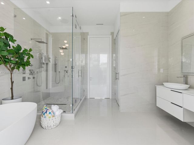 301 190th Street, Sunny Isles Beach, FL 33160
