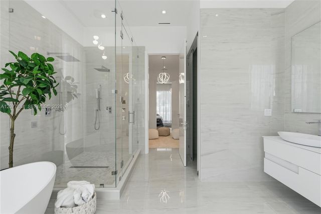 301 190th Street, Sunny Isles Beach, FL 33160