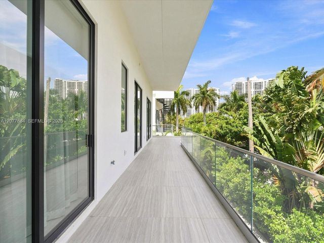301 190th Street, Sunny Isles Beach, FL 33160