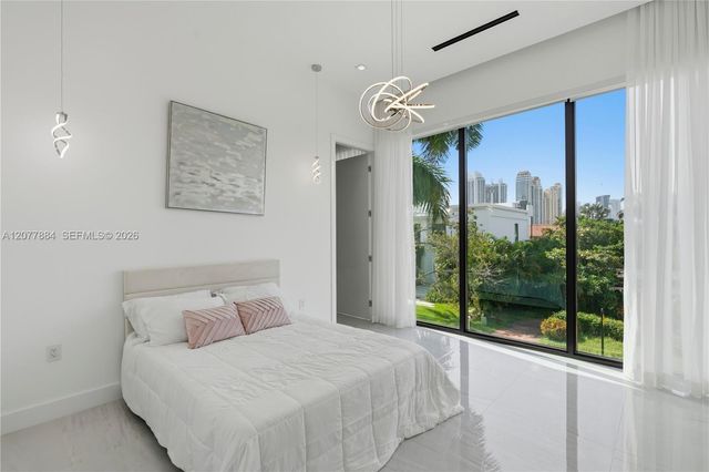 301 190th Street, Sunny Isles Beach, FL 33160