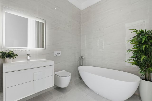 301 190th Street, Sunny Isles Beach, FL 33160