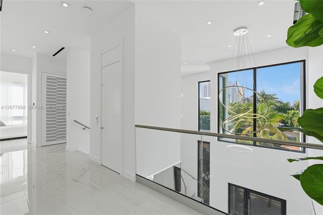 301 190th Street, Sunny Isles Beach, FL 33160