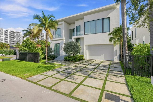 301 190th Street, Sunny Isles Beach, FL 33160