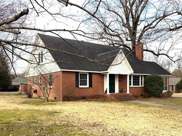 827 W Main Street, Piggott, AR 72454