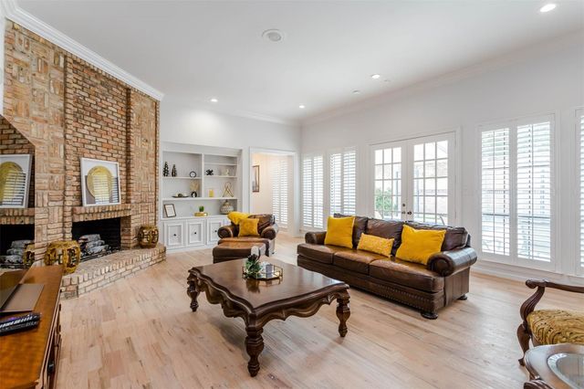 11712 Forest Court, Dallas, TX 75230