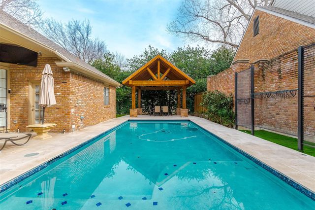 11712 Forest Court, Dallas, TX 75230