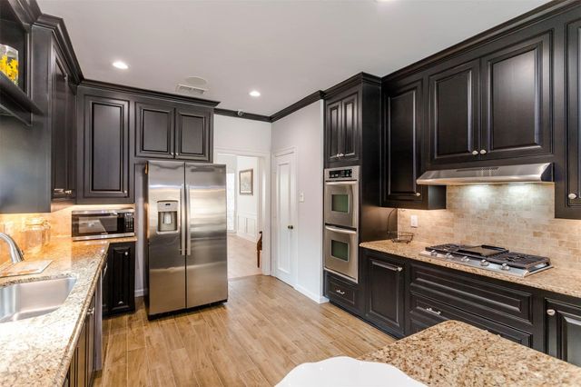 11712 Forest Court, Dallas, TX 75230