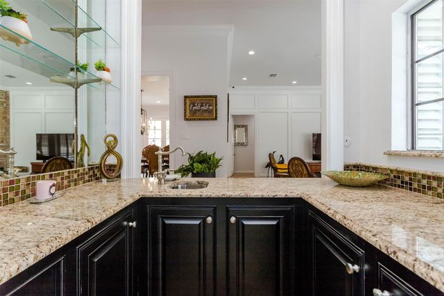 11712 Forest Court, Dallas, TX 75230