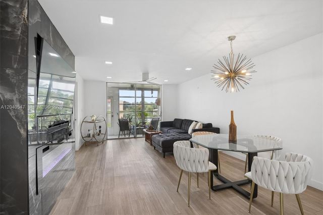 2741 N Pine Island Rd 111, Sunrise, FL 33322