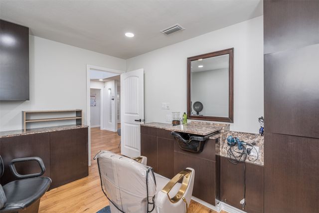 925 W Mitchell Street 1, Arlington, TX 76013