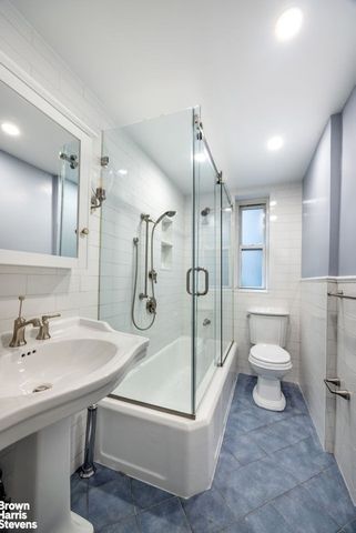 349 E 49th St Apt 3T, New York City, NY 10017