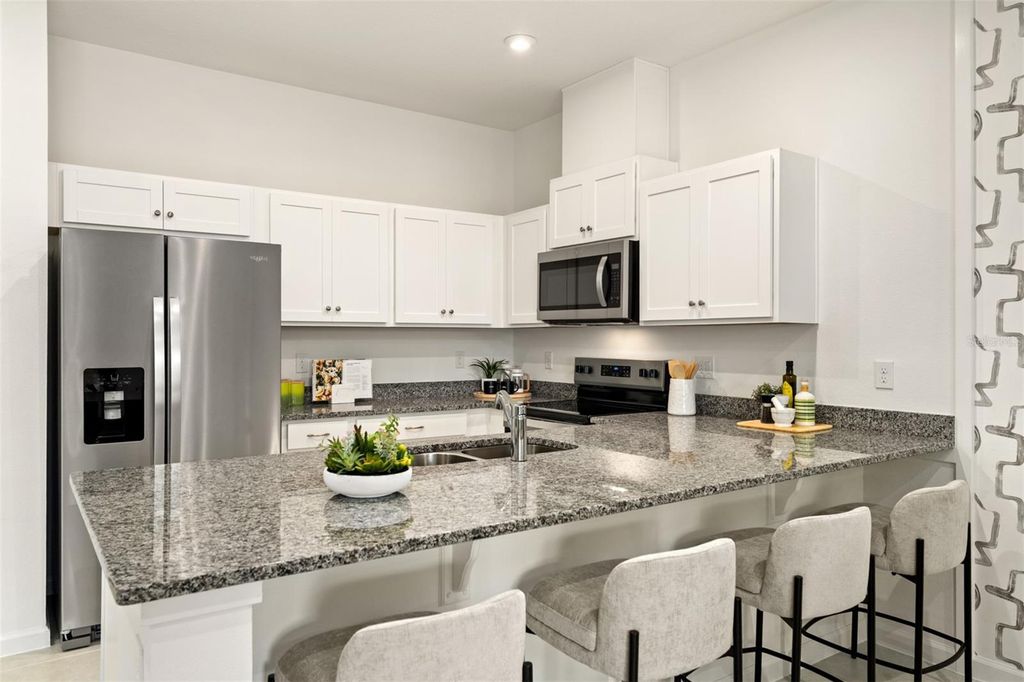 Image 11 of property listing at 2951 CAMELLIA FLOWER STREET, Apopka, FL 32703