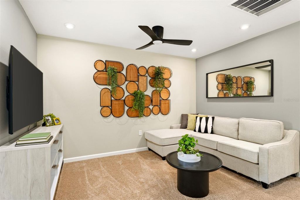 Image 14 of property listing at 2951 CAMELLIA FLOWER STREET, Apopka, FL 32703