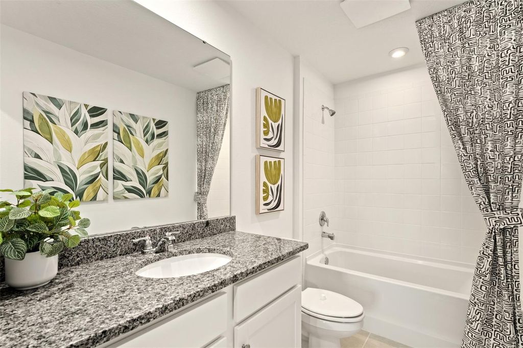 Image 19 of property listing at 2951 CAMELLIA FLOWER STREET, Apopka, FL 32703