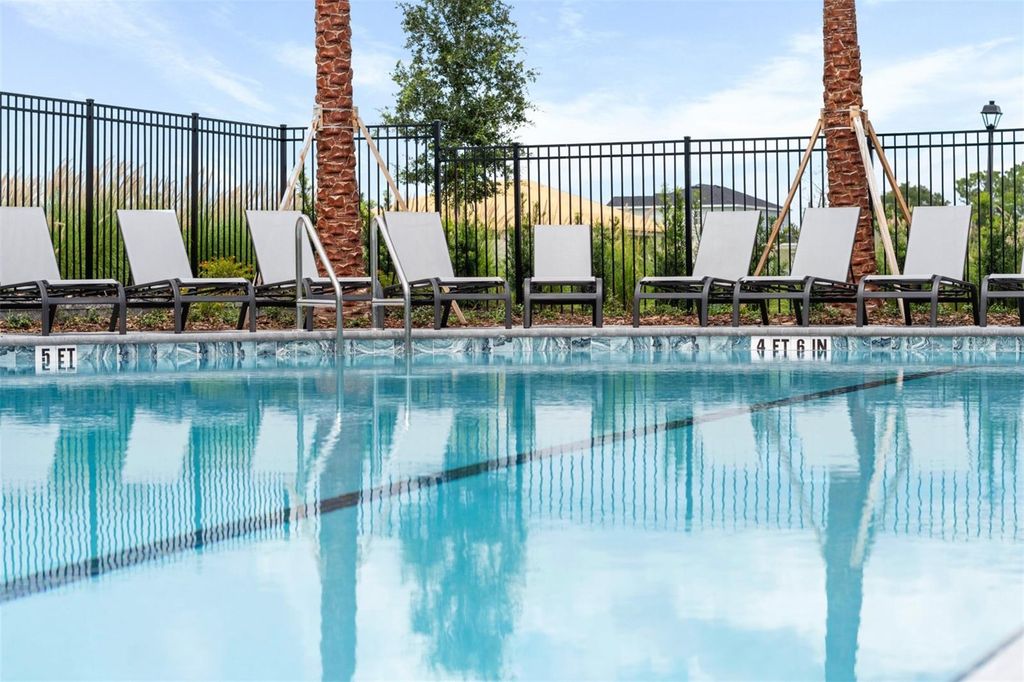 Image 20 of property listing at 2951 CAMELLIA FLOWER STREET, Apopka, FL 32703