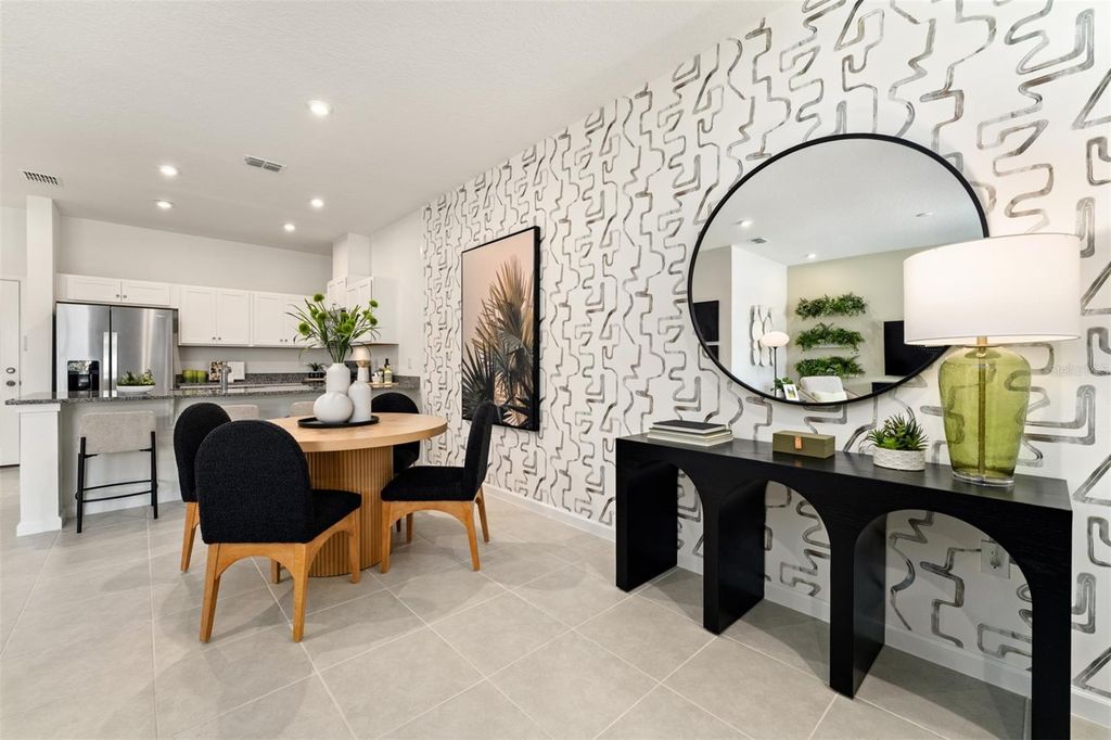 Image 8 of property listing at 2951 CAMELLIA FLOWER STREET, Apopka, FL 32703