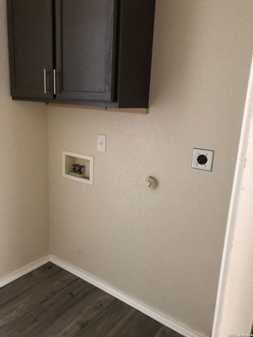 8755 Sunview, San Antonio, TX 78224