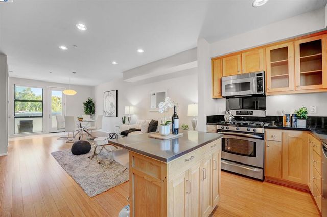 1220 66Th St, Emeryville, CA 94608