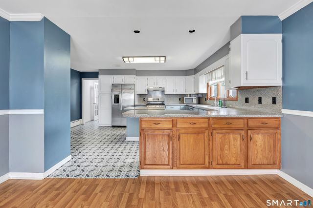 72 Bennett Avenue, Waterbury, CT 06708