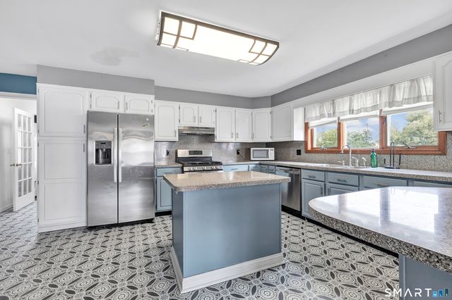 72 Bennett Avenue, Waterbury, CT 06708