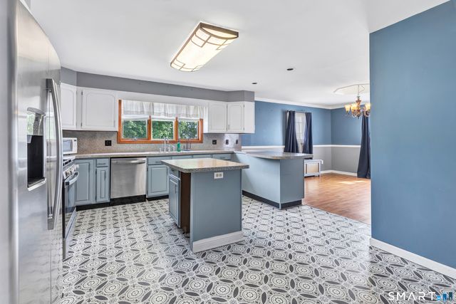 72 Bennett Avenue, Waterbury, CT 06708