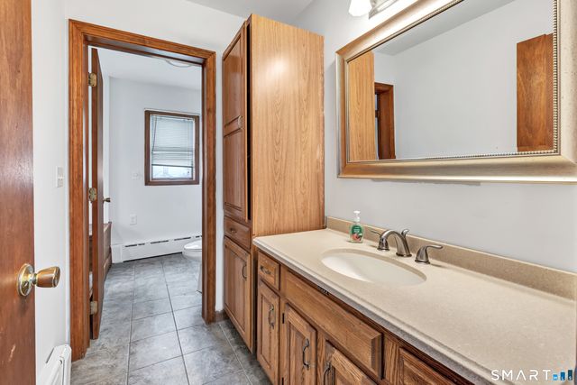 72 Bennett Avenue, Waterbury, CT 06708
