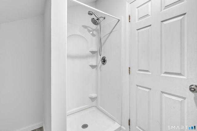 72 Bennett Avenue, Waterbury, CT 06708