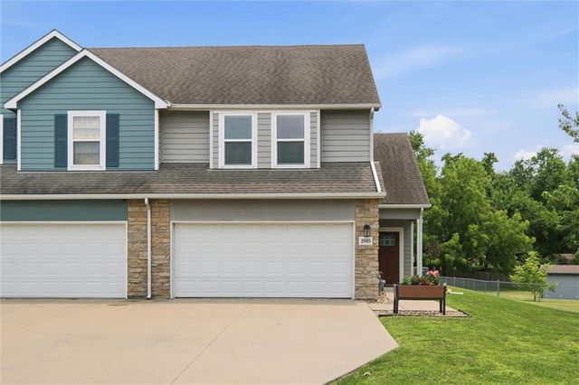 2005 E 24th Terrace, Lawrence, KS 66046