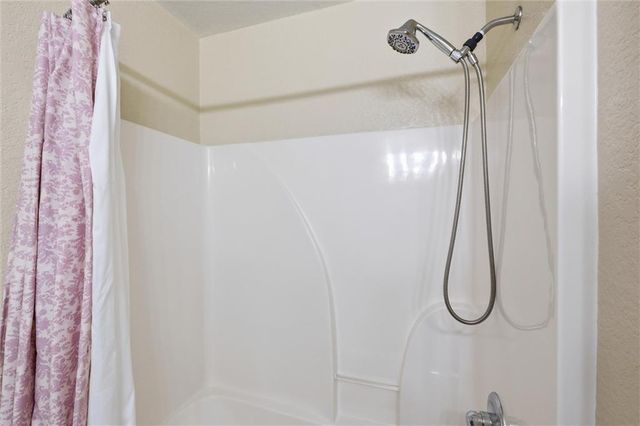2005 E 24th Terrace, Lawrence, KS 66046