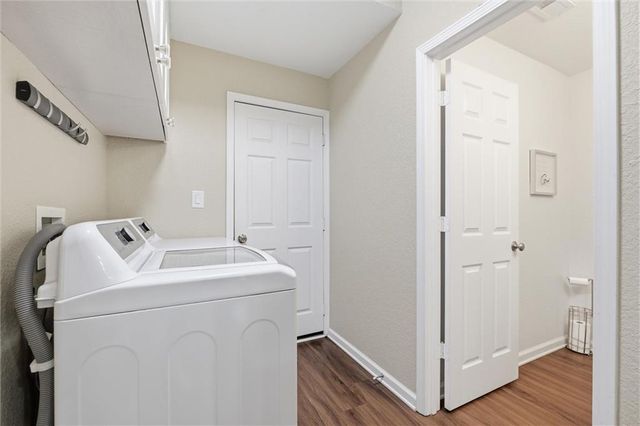2005 E 24th Terrace, Lawrence, KS 66046