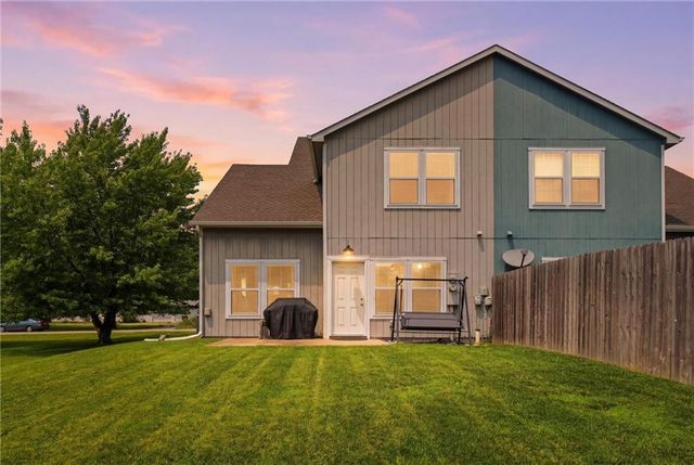 2005 E 24th Terrace, Lawrence, KS 66046