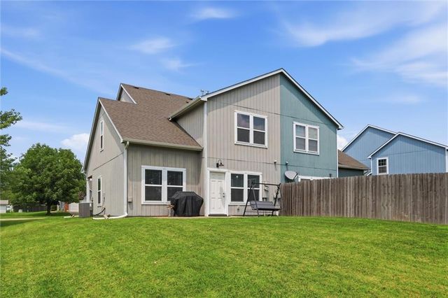2005 E 24th Terrace, Lawrence, KS 66046