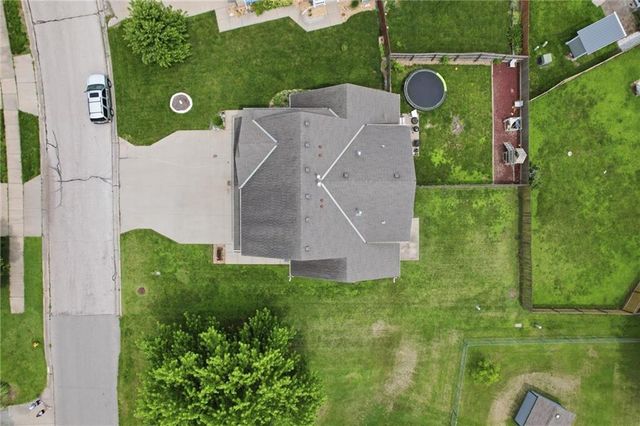 2005 E 24th Terrace, Lawrence, KS 66046