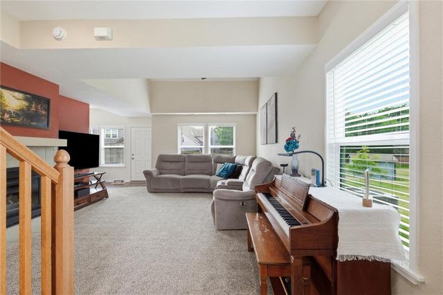 2005 E 24th Terrace, Lawrence, KS 66046