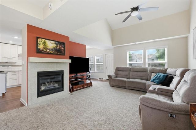 2005 E 24th Terrace, Lawrence, KS 66046