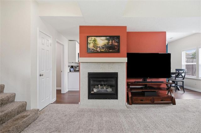 2005 E 24th Terrace, Lawrence, KS 66046