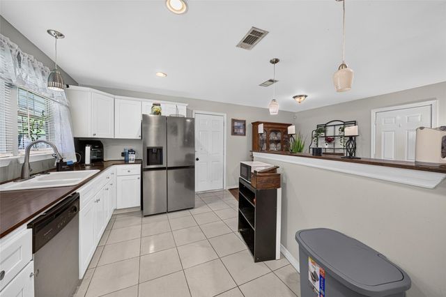 6039 Willow Glen Drive, Houston, TX 77033