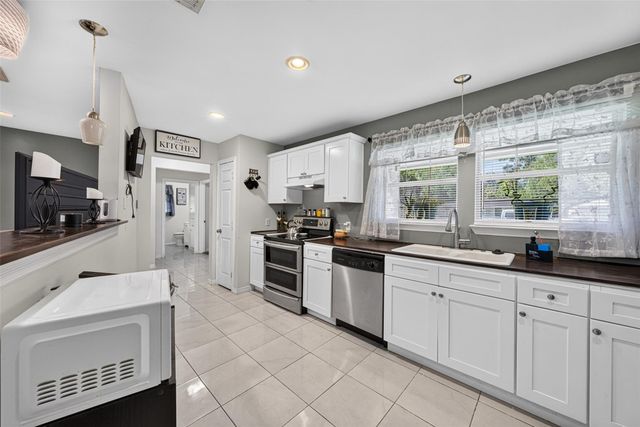 6039 Willow Glen Drive, Houston, TX 77033