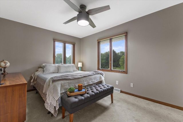 W265N6553 Beacon Hills CIRCLE, Lisbon, WI 53089