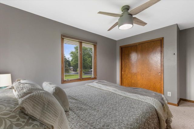 W265N6553 Beacon Hills CIRCLE, Lisbon, WI 53089