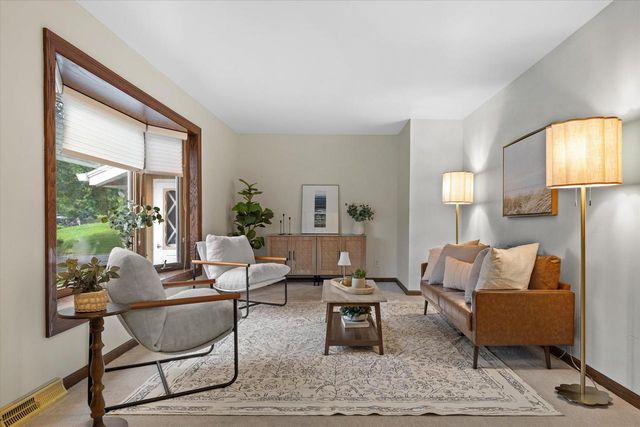 W265N6553 Beacon Hills CIRCLE, Lisbon, WI 53089